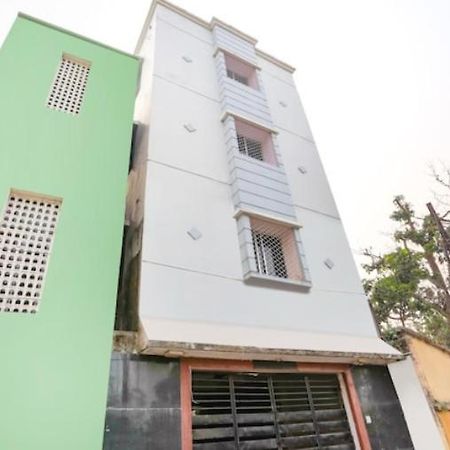 Hotel Alaka Puri Exterior foto