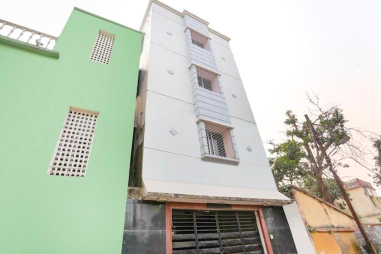 Hotel Alaka Puri Exterior foto